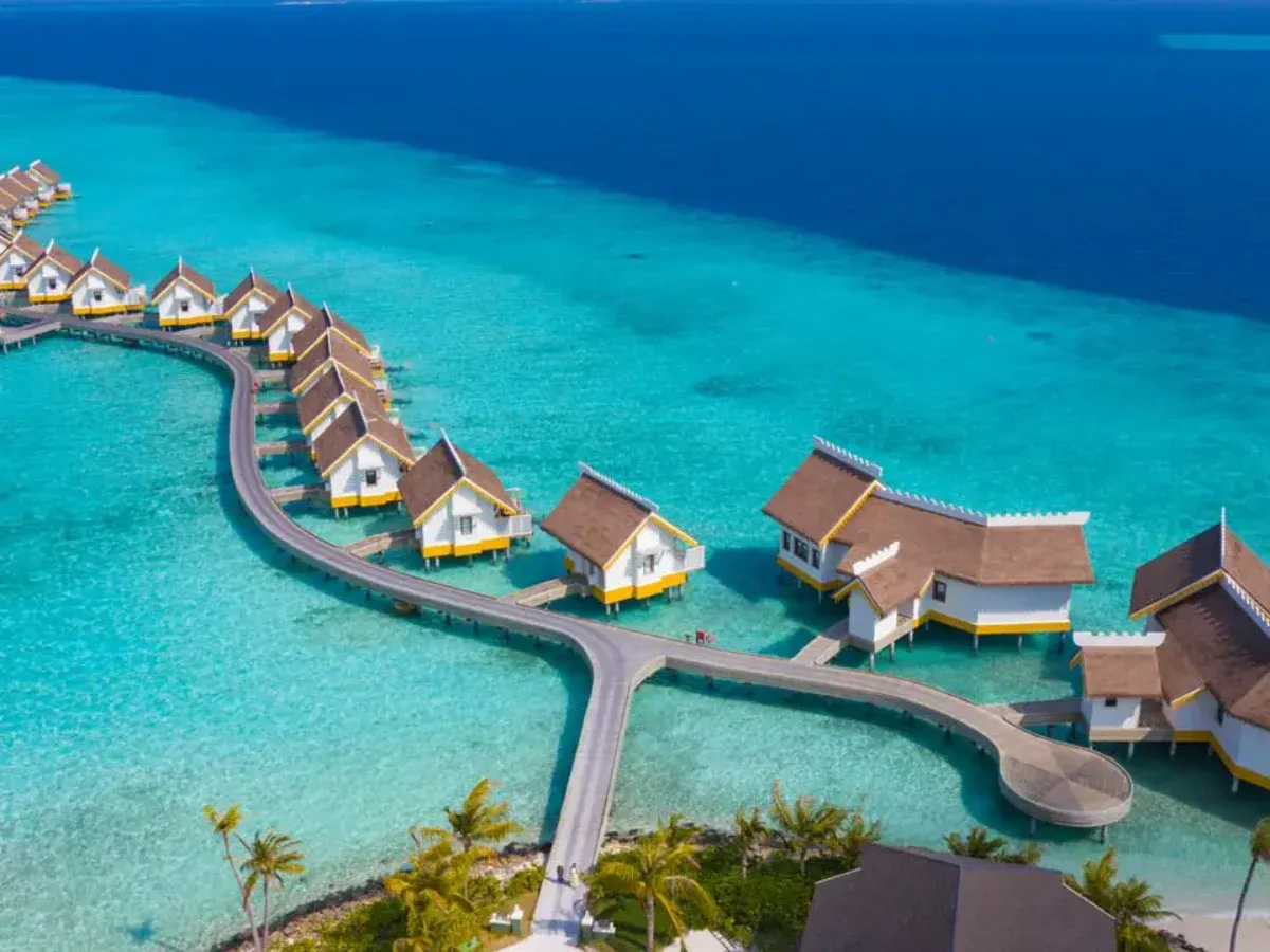 SAii Lagoon Maldives, Curio Collection by Hilton, Eh'mafushi