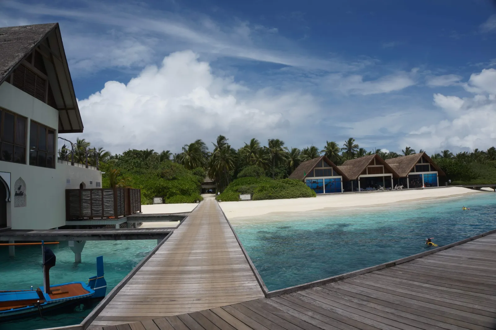 Four Seasons Maldives Landaa Giraavaru — Exterior, Landaa Giraavaru