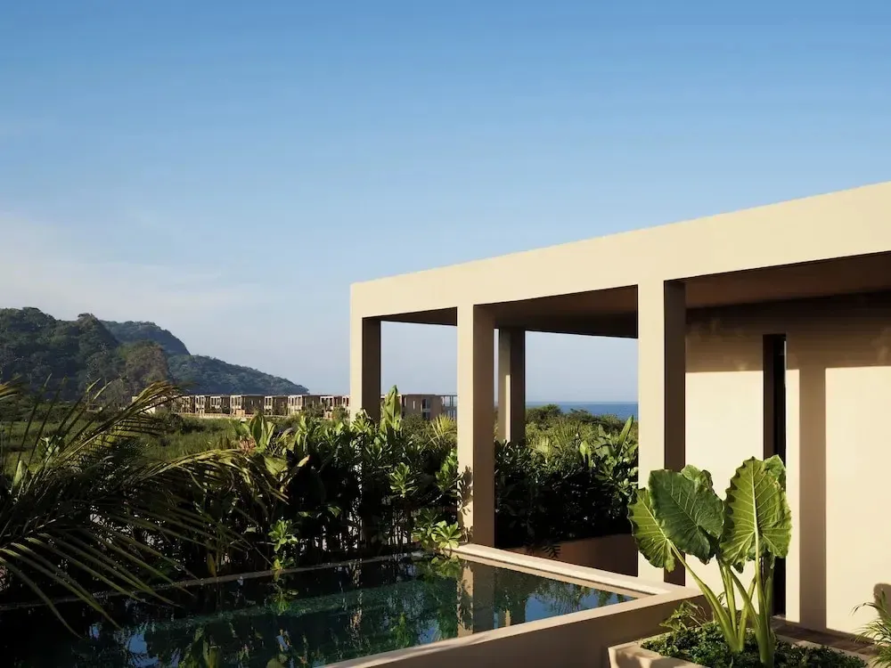 Rosewood Mandarina — Exterior, El Monteon