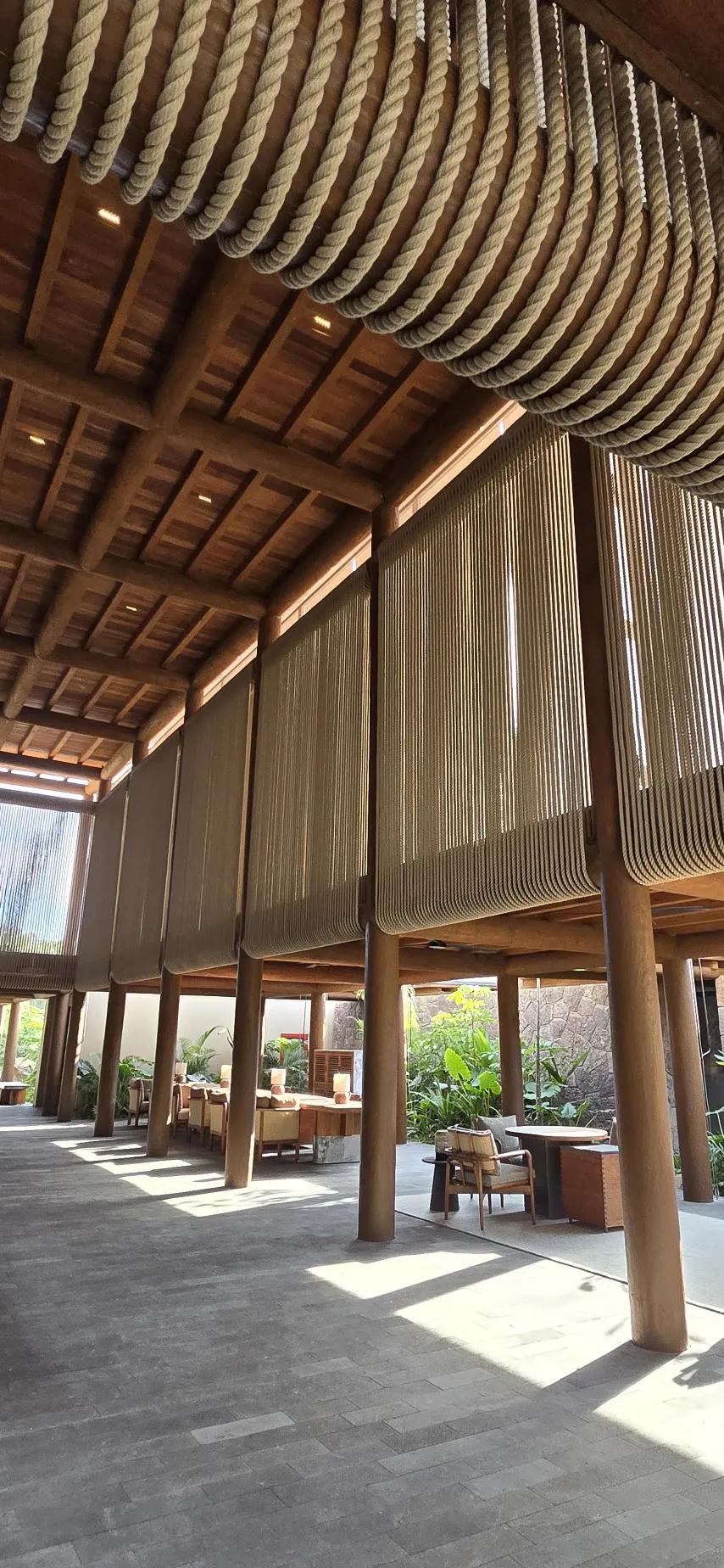 Rosewood Mandarina — Exterior, El Monteon