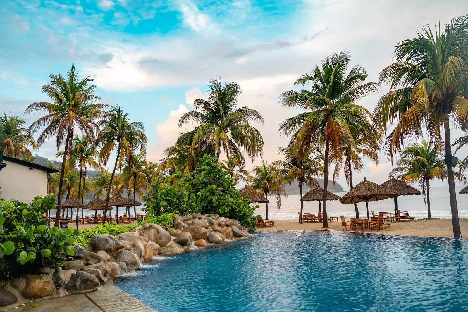 Thompson Zihuatanejo, Zihuatanejo