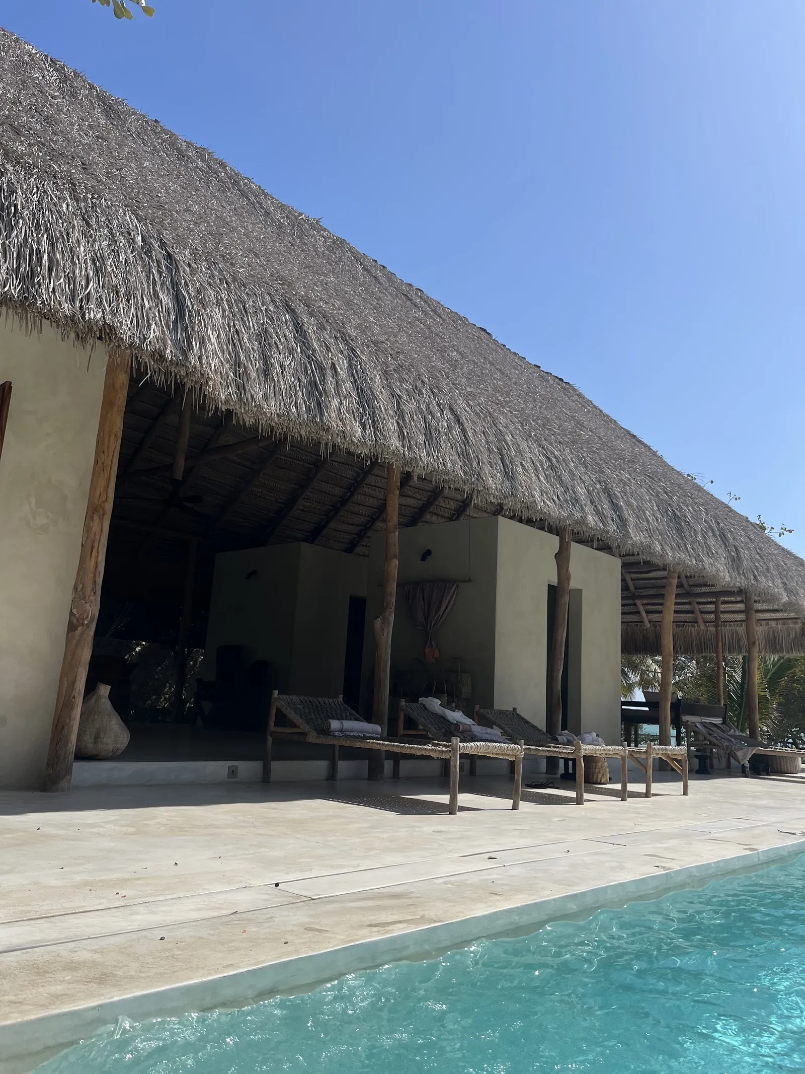 Sussurro — Exterior, Mozambique