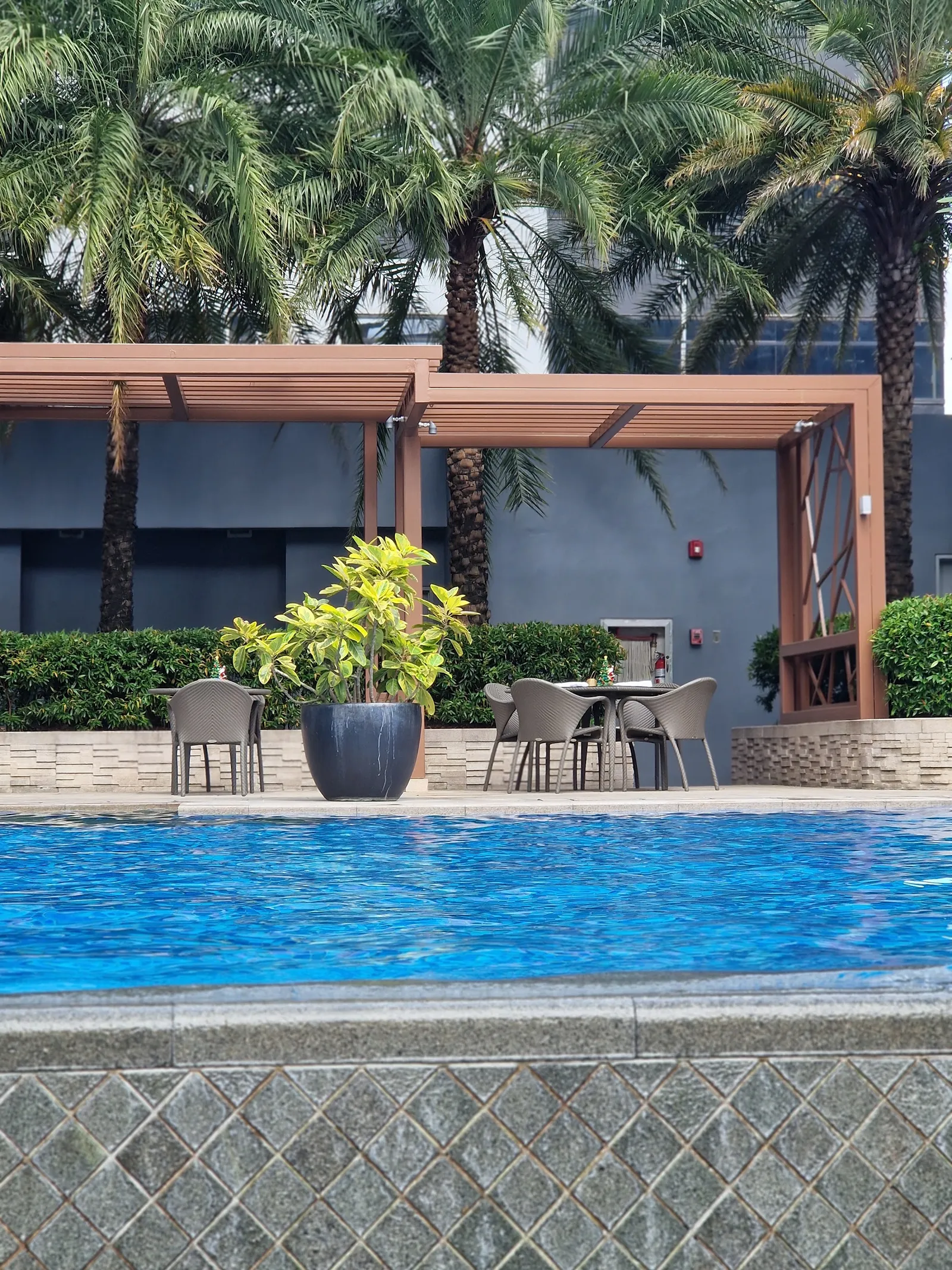 Shangri-La The Fort, Manila — Exterior, Taguig