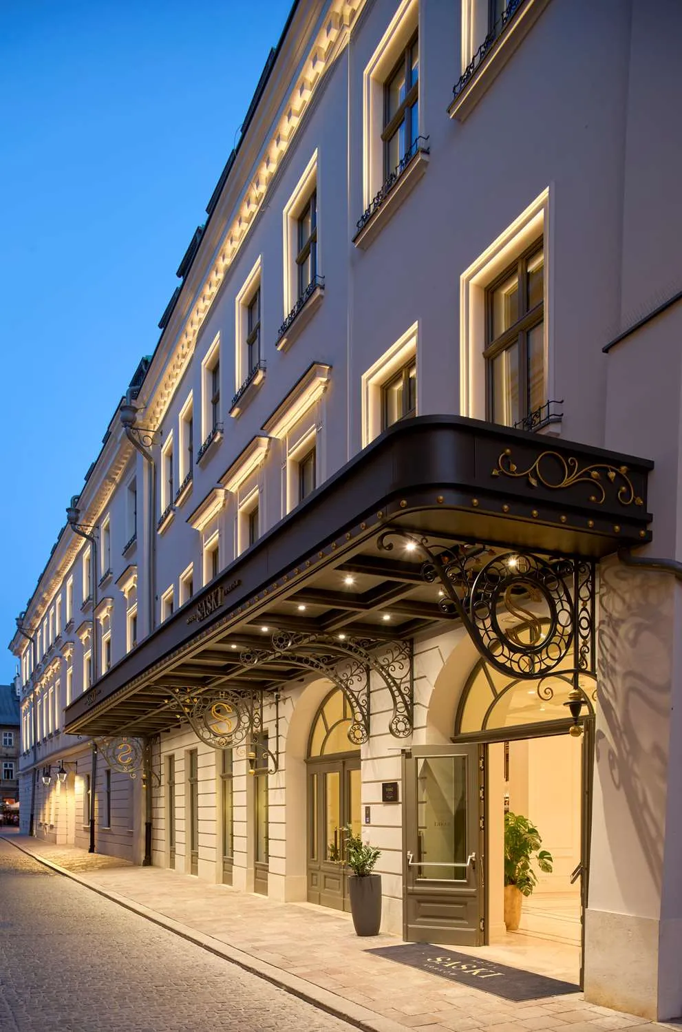 Hotel Saski Krakow, Curio Collection by Hilton — Exterior, Kraków