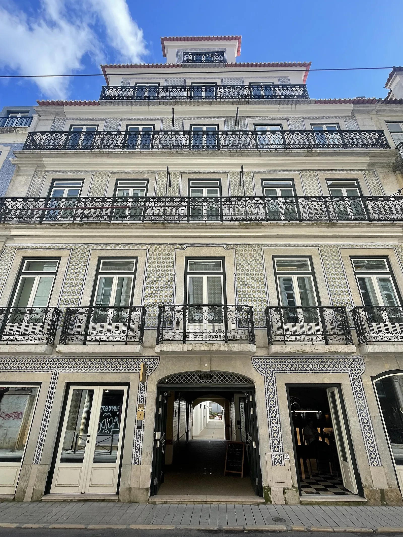 DUO Hotel Lisbon, Curio Collection by Hilton, Lisbon