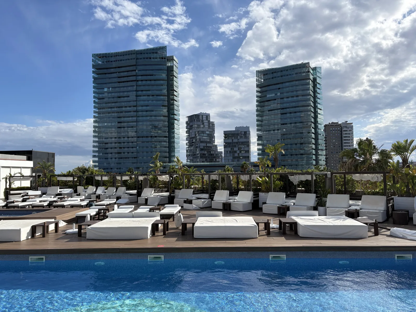 Hilton Diagonal Mar Barcelona — Exterior, Barcelona