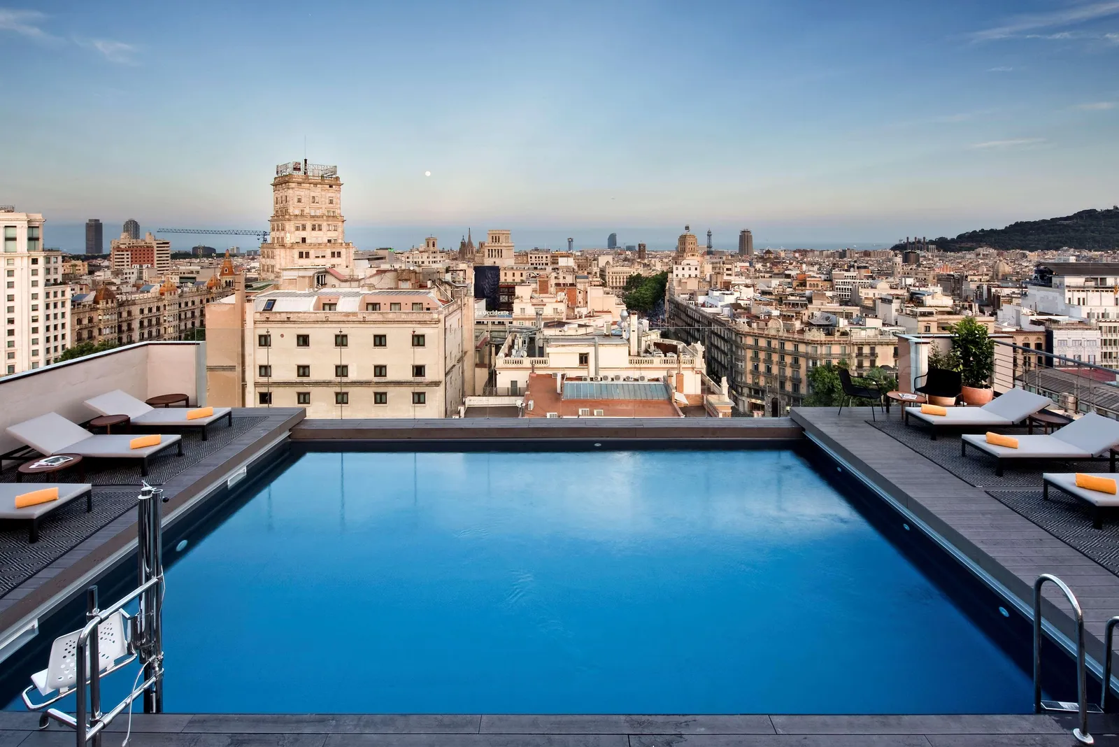 NH Collection Barcelona Gran Hotel Calderon — Exterior, Barcelona
