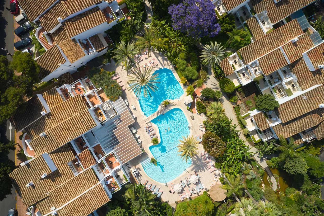 Puente Romano Beach Resort — Exterior, Marbella
