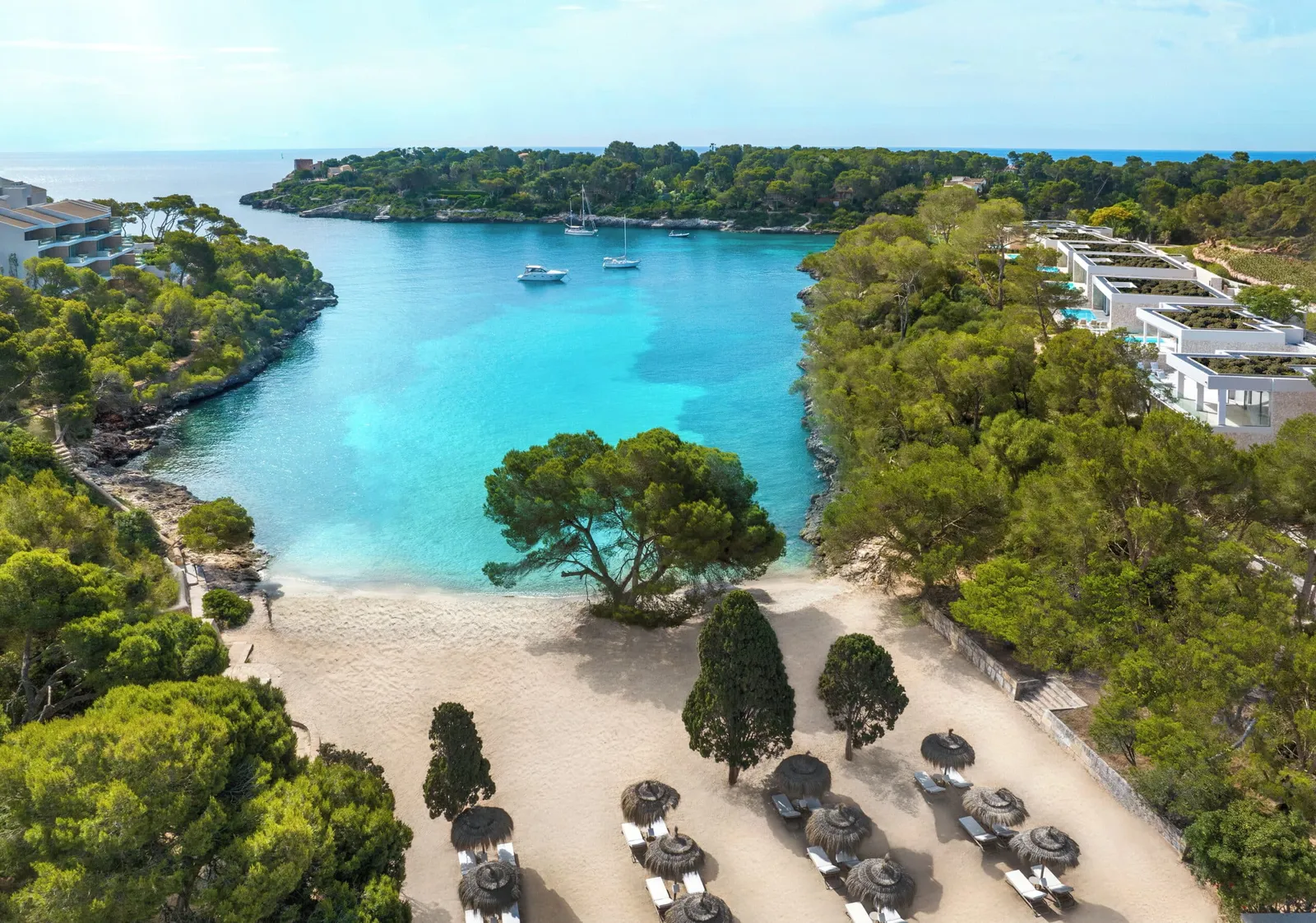 Ikos Porto Petro, Porto Petro