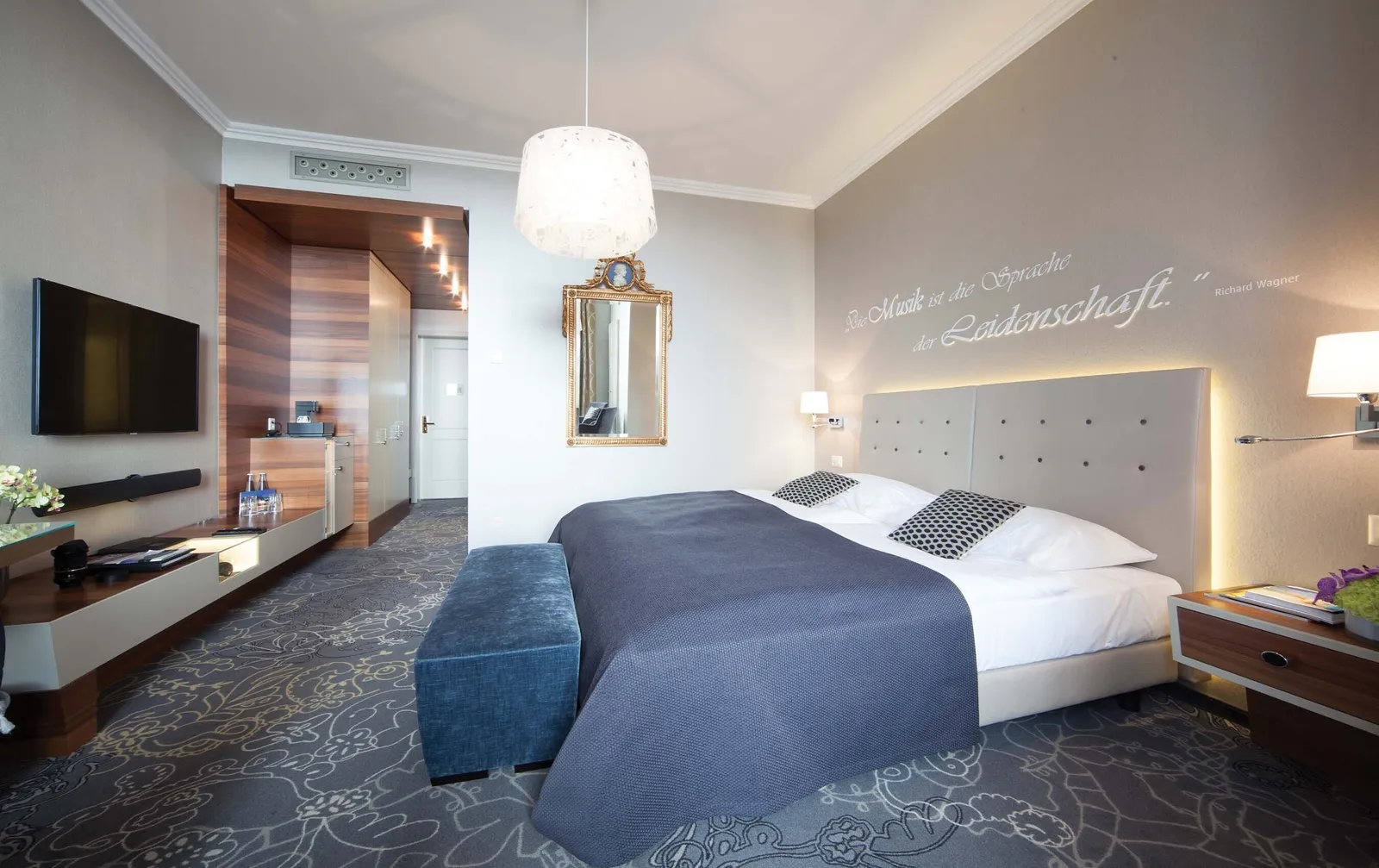 Hotel Schweizerhof Luzern, Lucerne