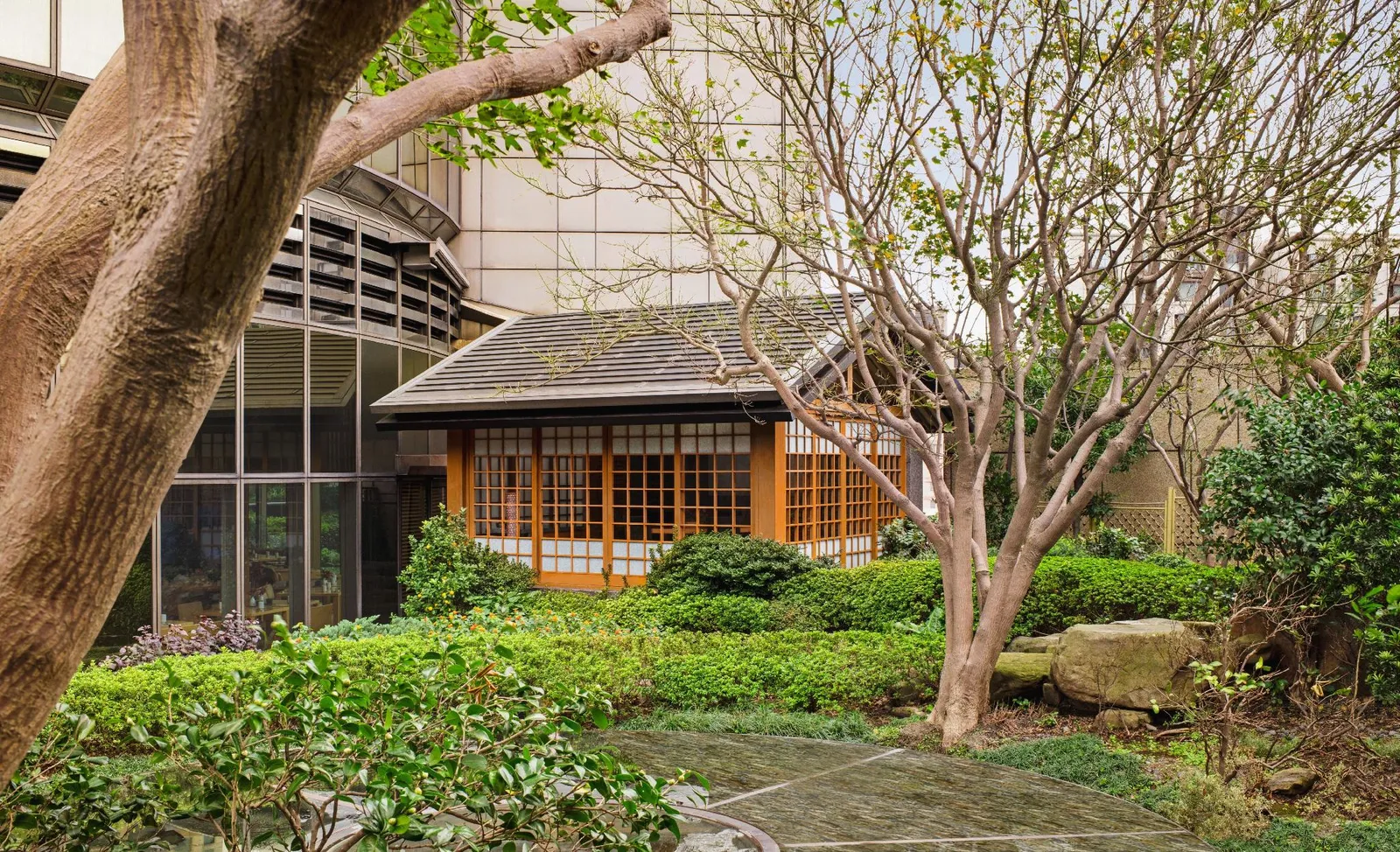 Shangri-La Far Eastern Plaza — Exterior, Taipei