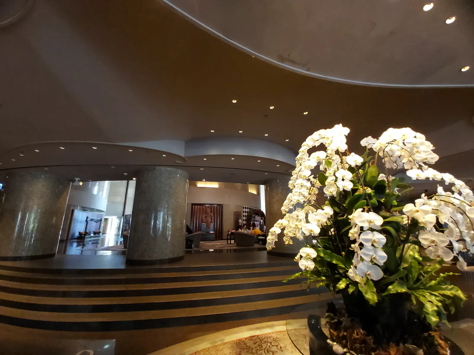 Shangri-La Far Eastern Plaza, Taipei
