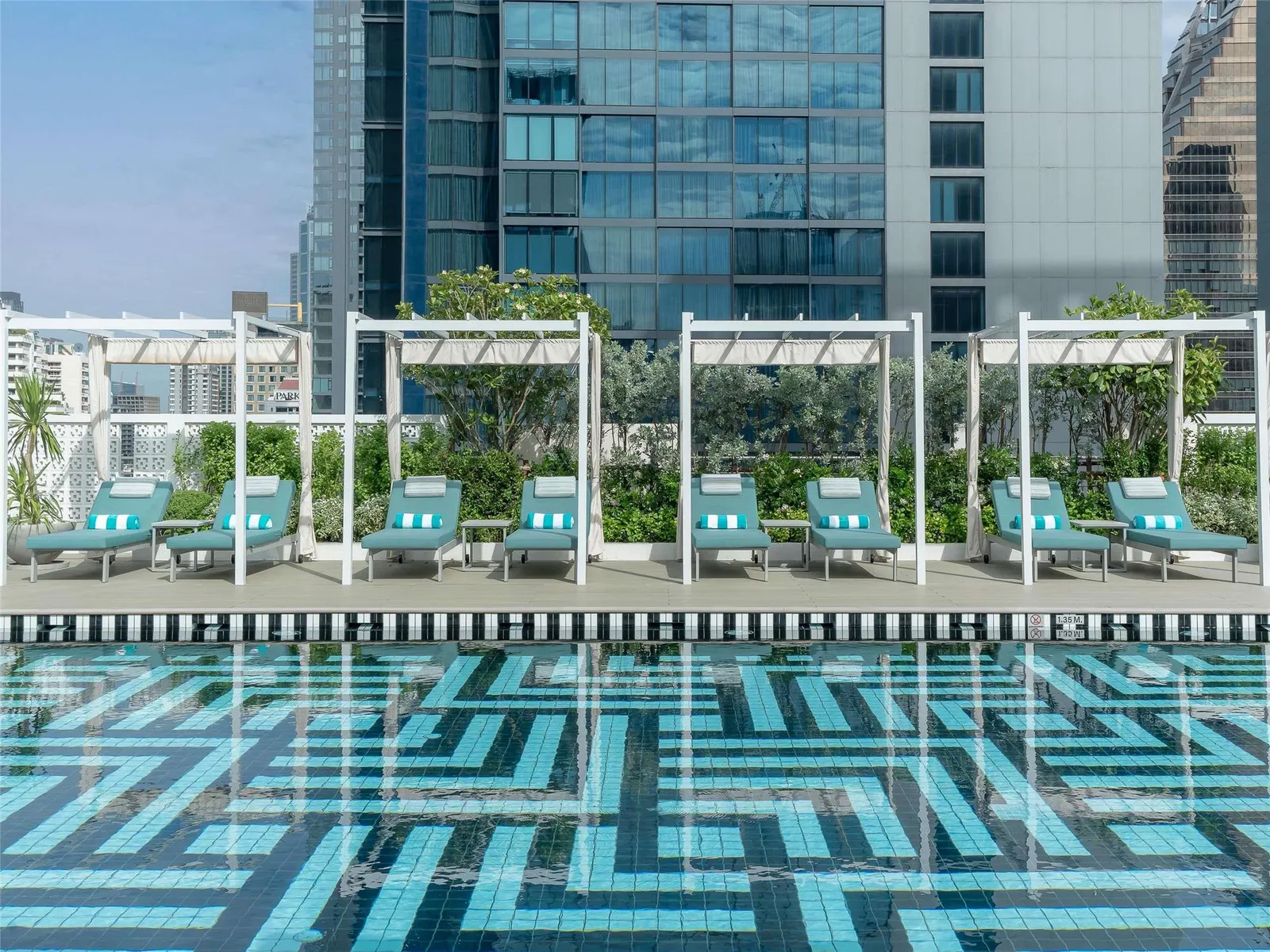 Sofitel Bangkok Sukhumvit — Exterior, Bangkok