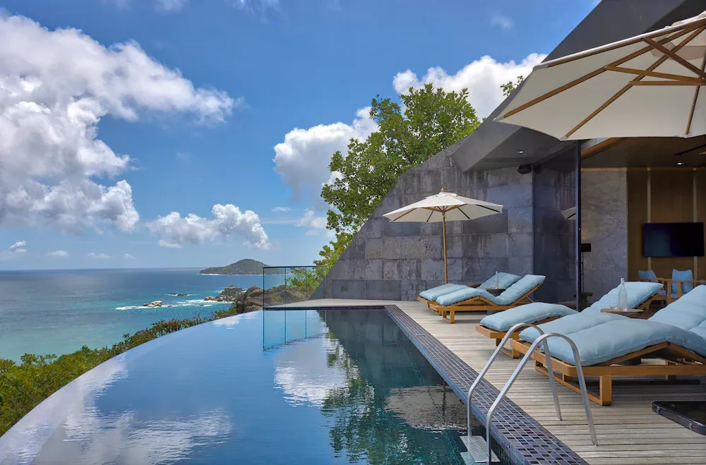 Six Senses Zil Pasyon — Exterior, Felicite