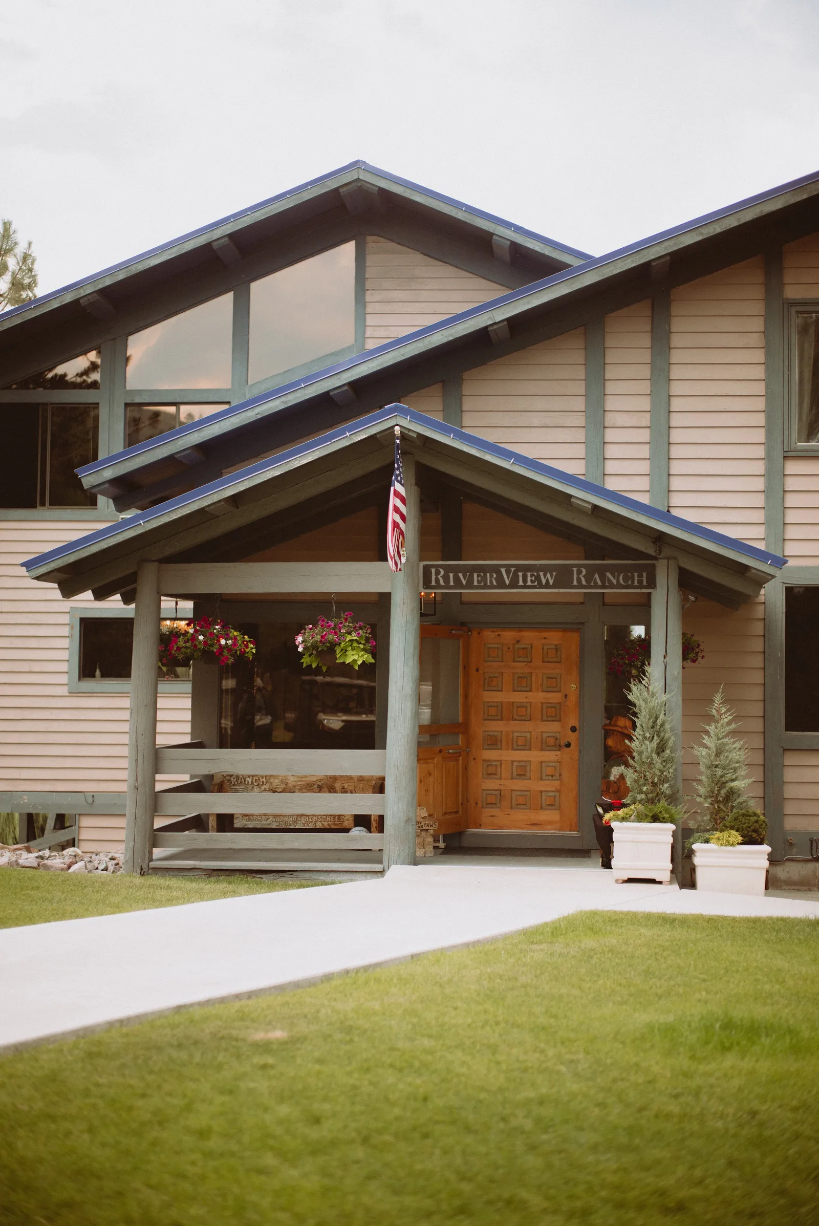 RiverView Ranch — Exterior, Montana