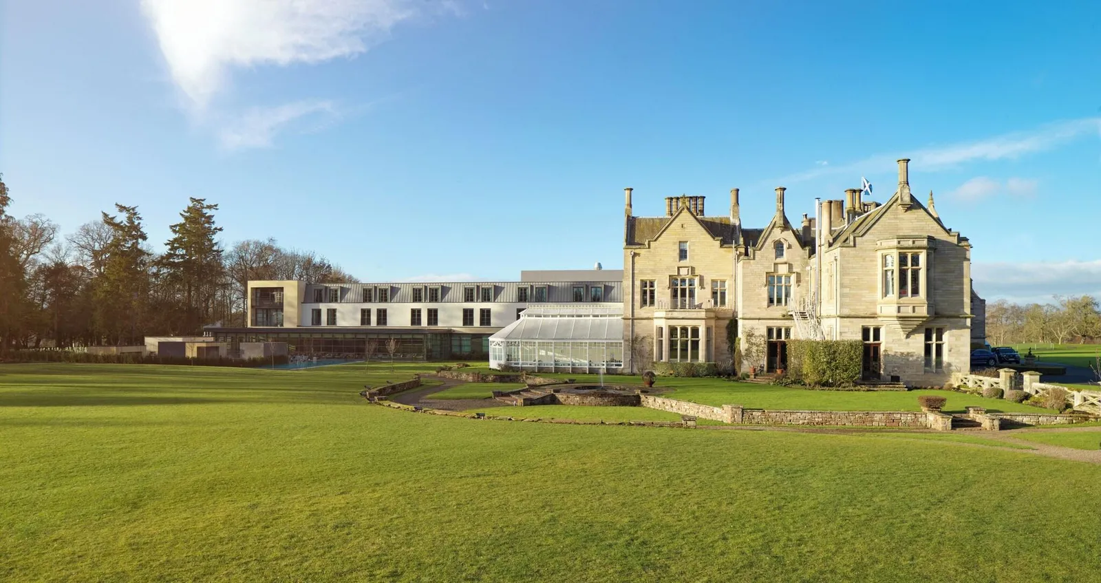 SCHLOSS Roxburghe — Exterior, Kelso