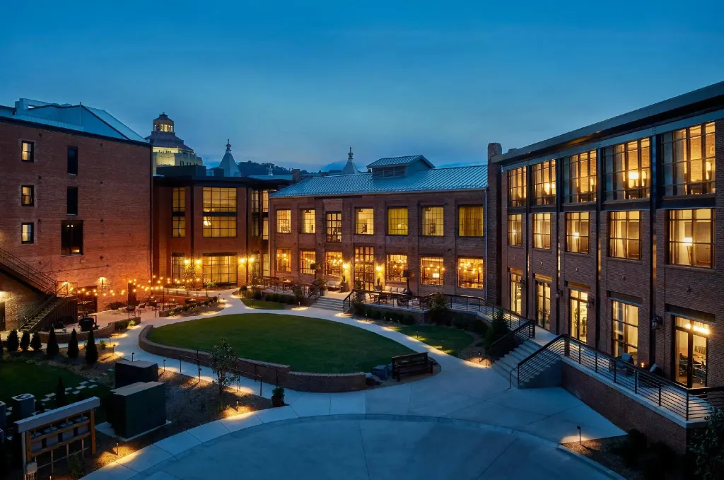 The Foundry Hotel Asheville, Curio Collection by Hilton — Exterior, Asheville