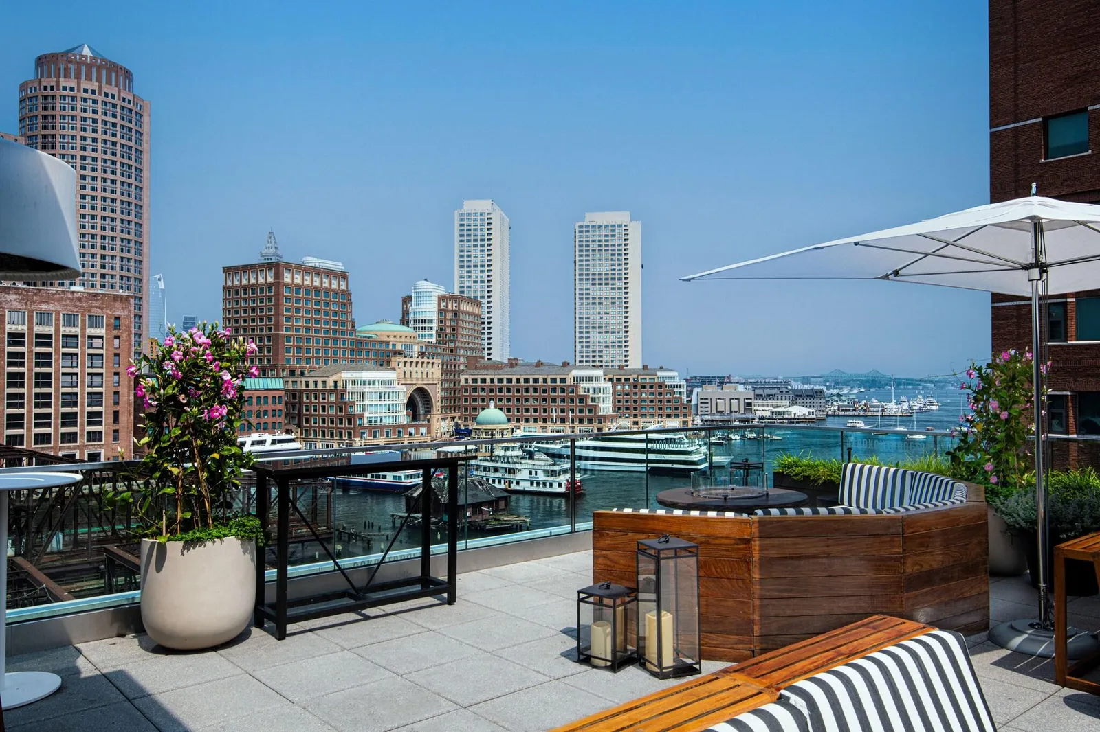The Envoy Hotel, Autograph Collection — Exterior, Boston