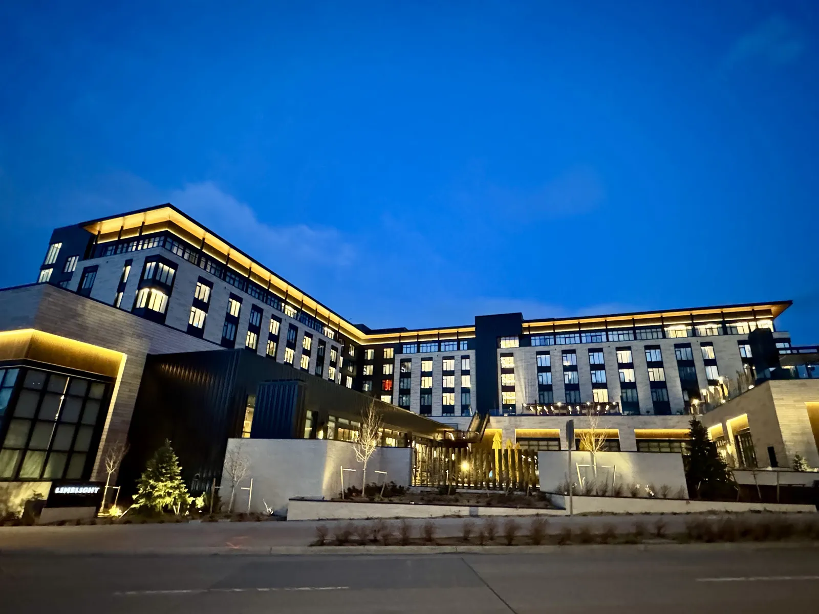 Limelight Boulder — Exterior, Boulder