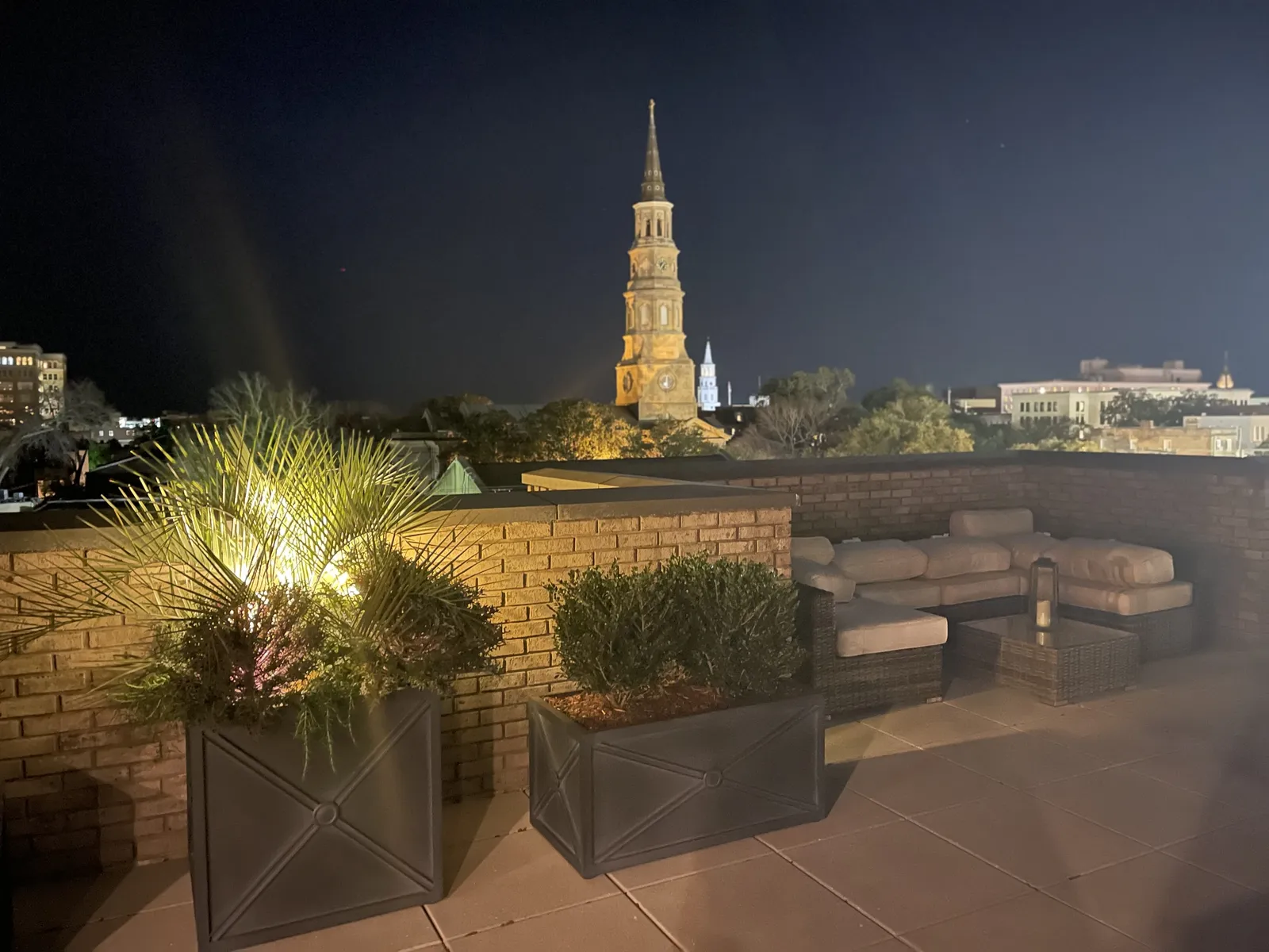 The Loutrel — Exterior, Charleston