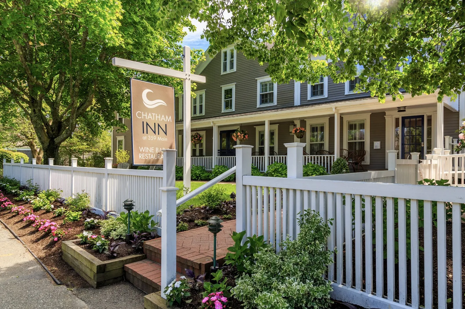Chatham Inn Relais & Chateaux — Exterior, Chatham