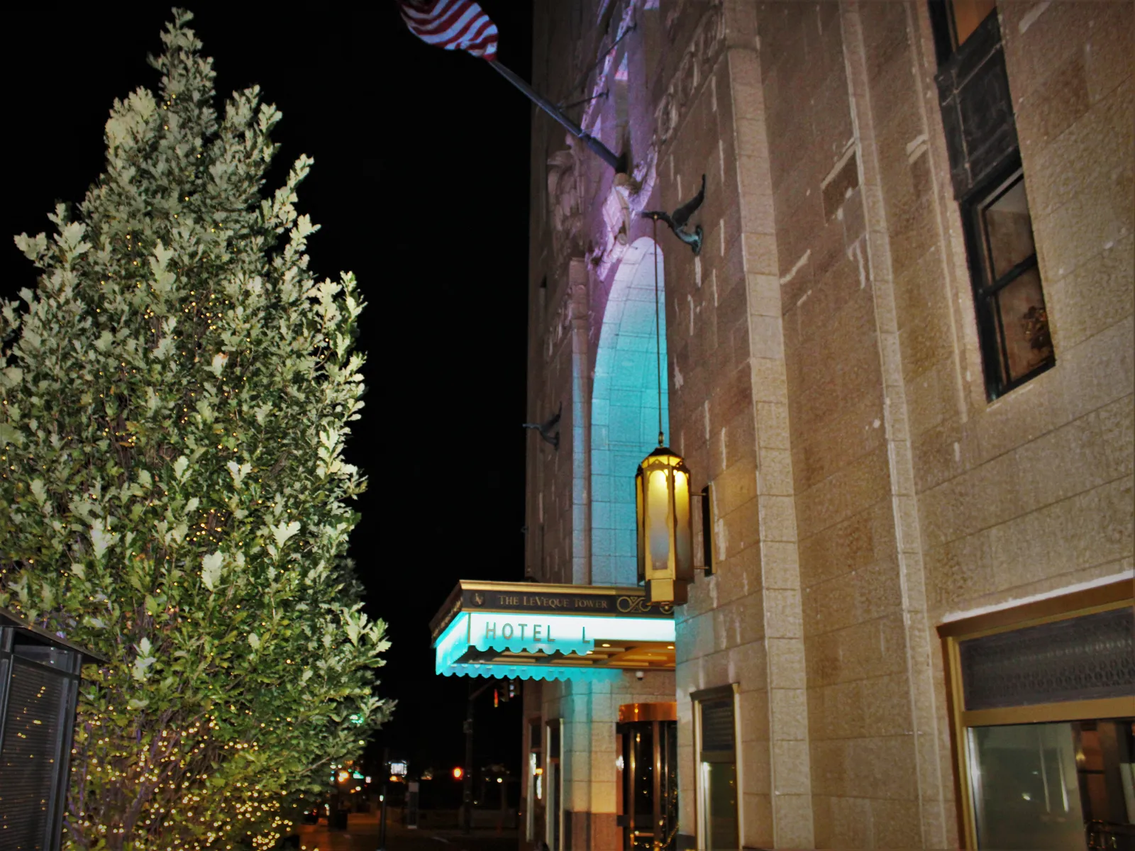 Hotel LeVeque — Exterior, Columbus