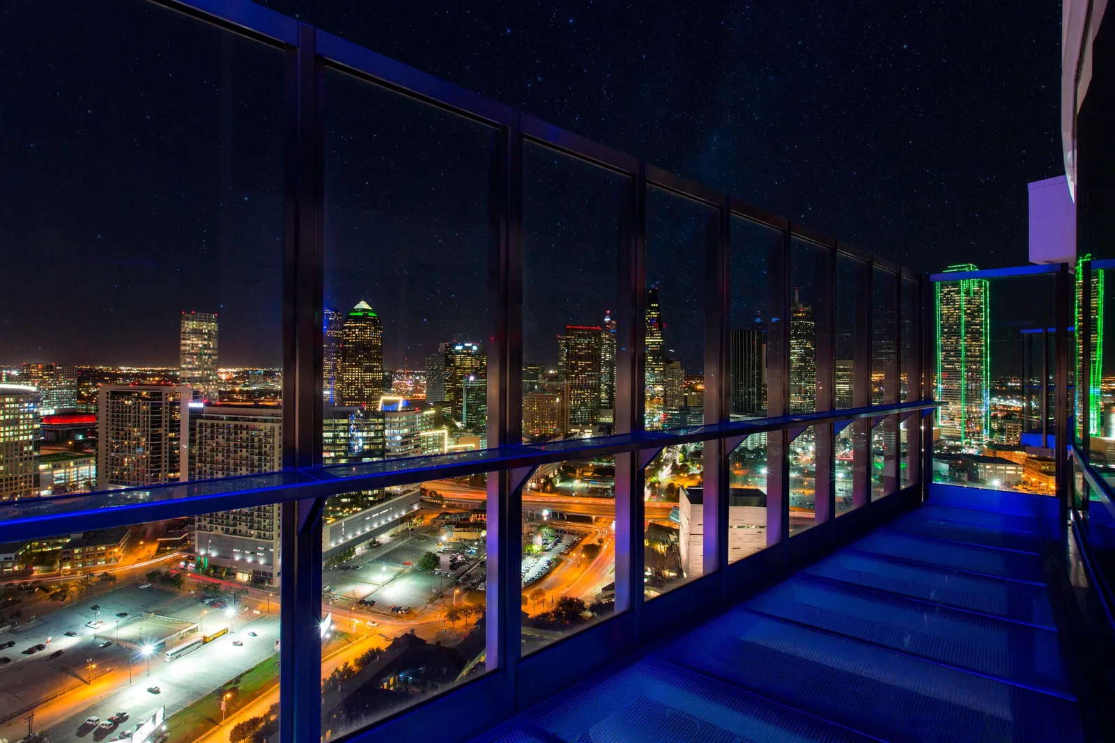 W Dallas — Exterior, Dallas