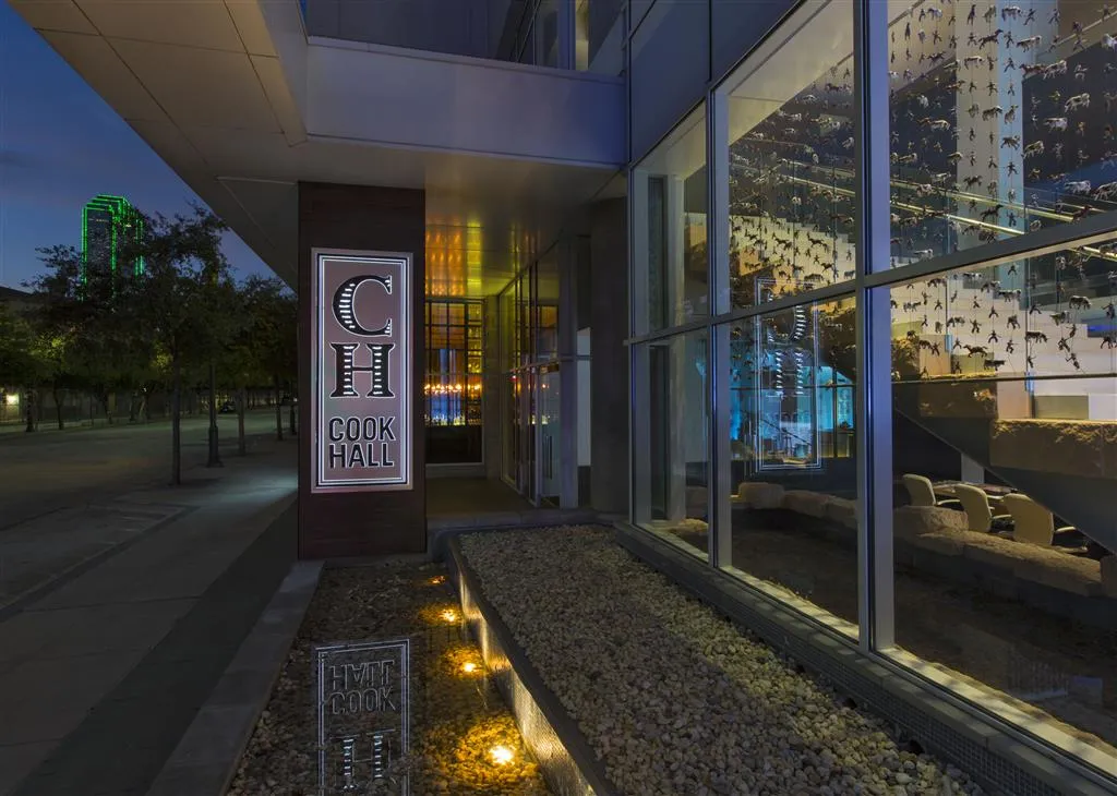 W Dallas — Exterior, Dallas