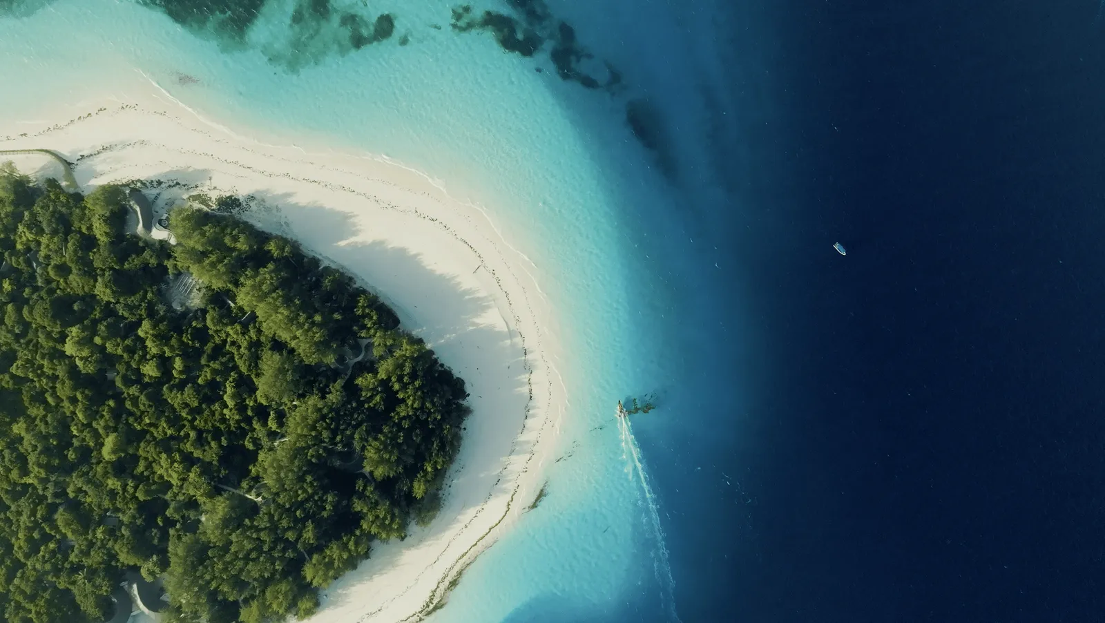 &Beyond Mnemba Island, Mnemba Island