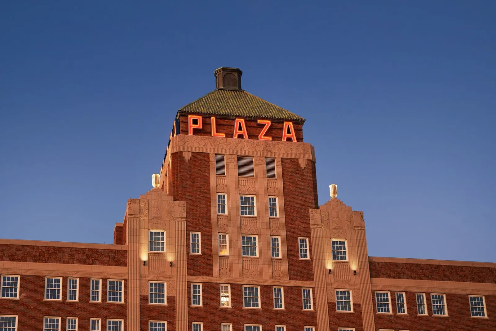 The Plaza Hotel Pioneer Park — Exterior, El Paso