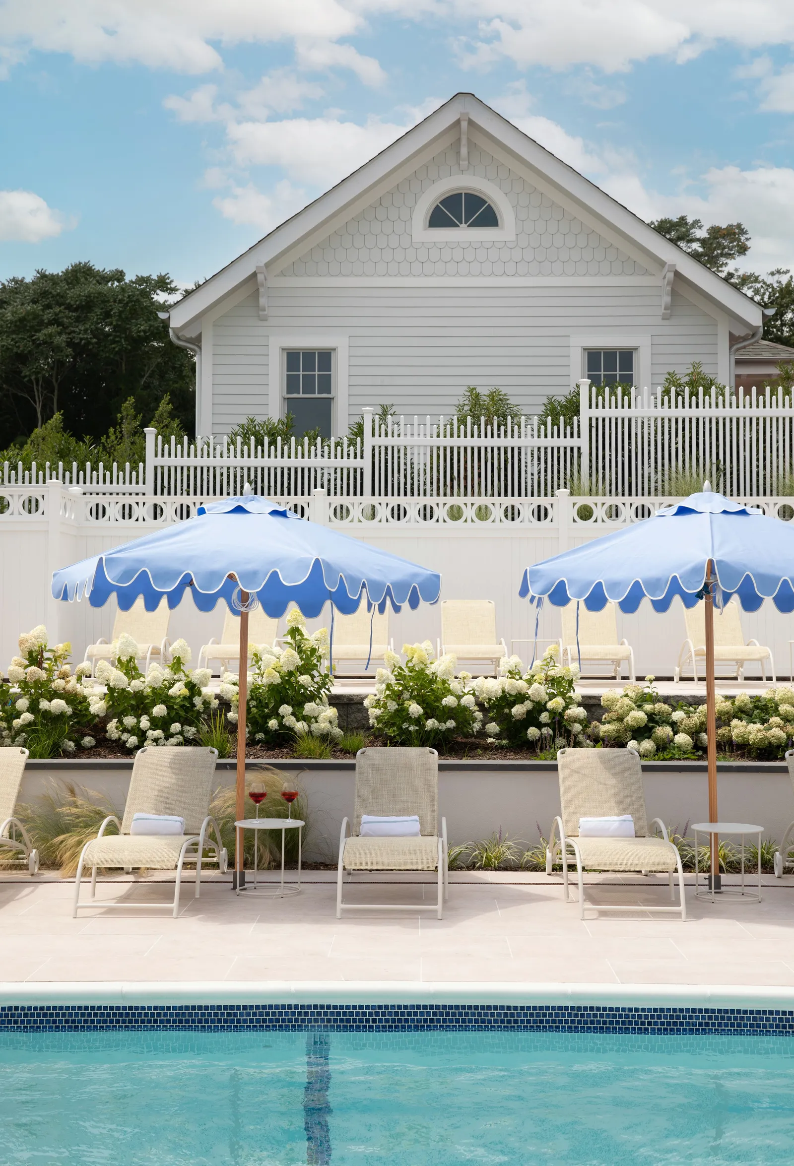 Canoe Place Inn & Cottages — Exterior, Hampton Bays