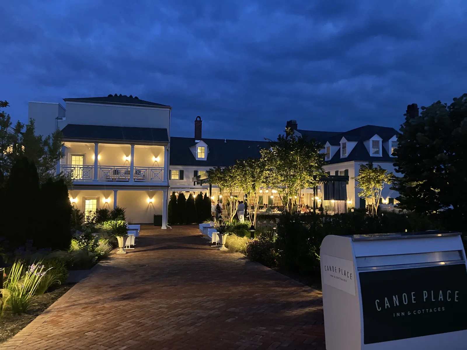 Canoe Place Inn & Cottages — Exterior, Hampton Bays