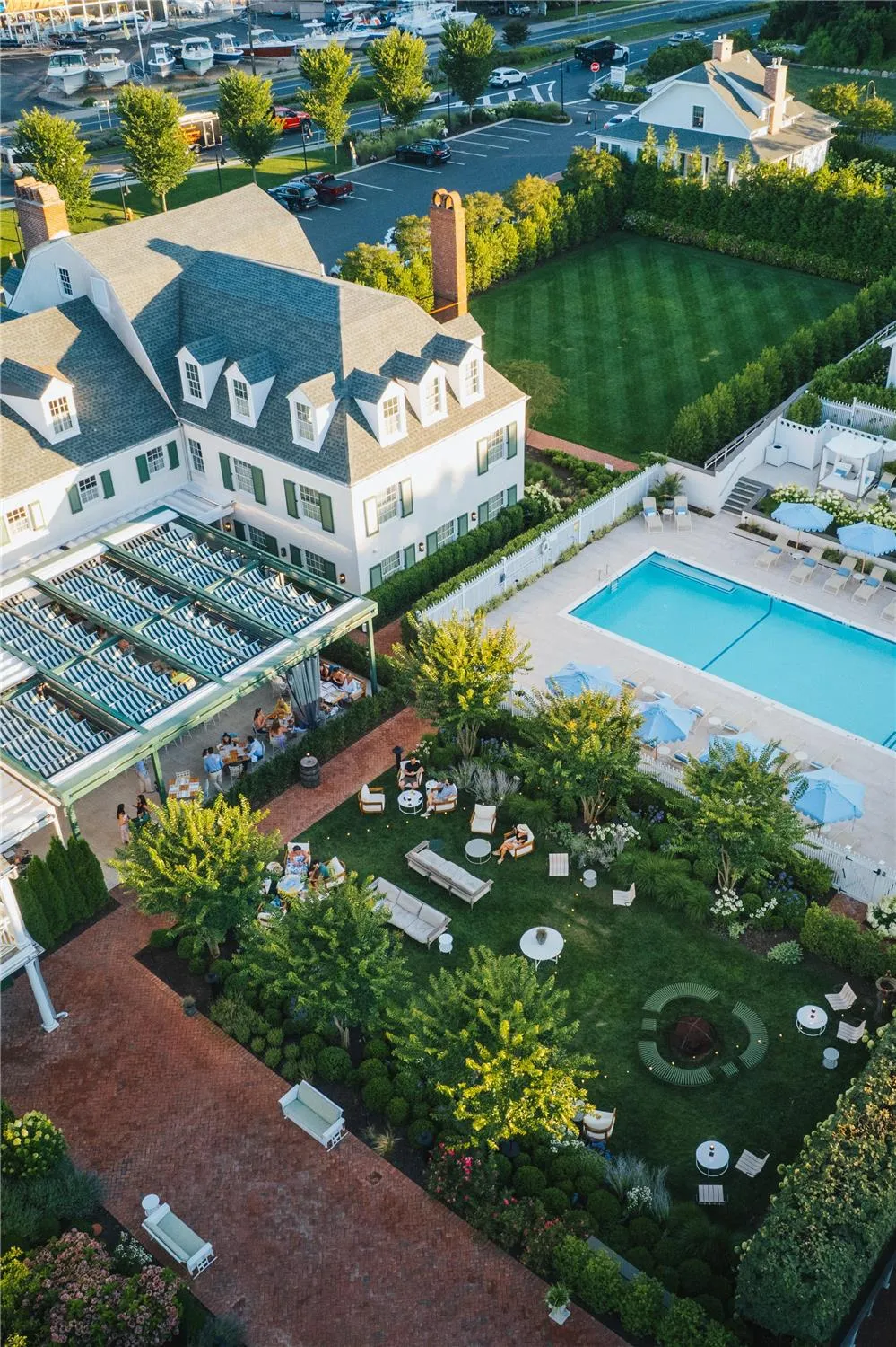 Canoe Place Inn & Cottages — Exterior, Hampton Bays