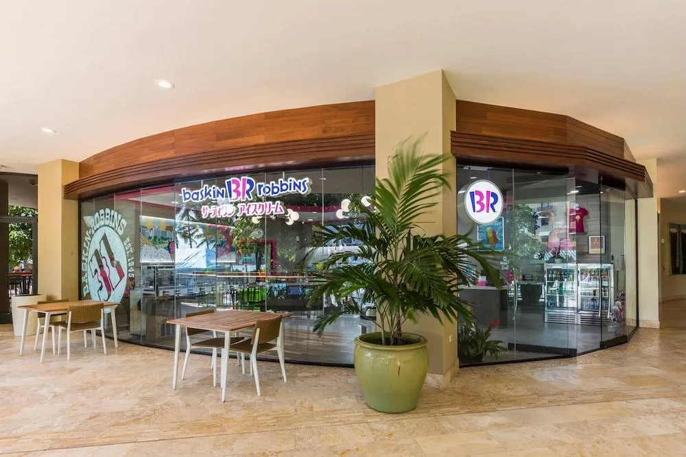 Sheraton Waikiki Beach Resort — Exterior, Honolulu