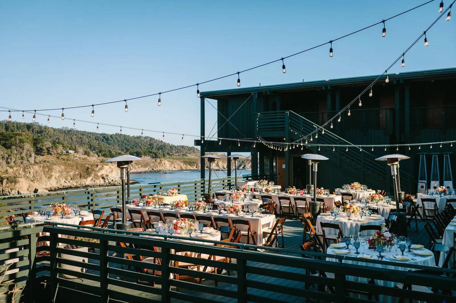 Timber Cove Resort — Exterior, Jenner