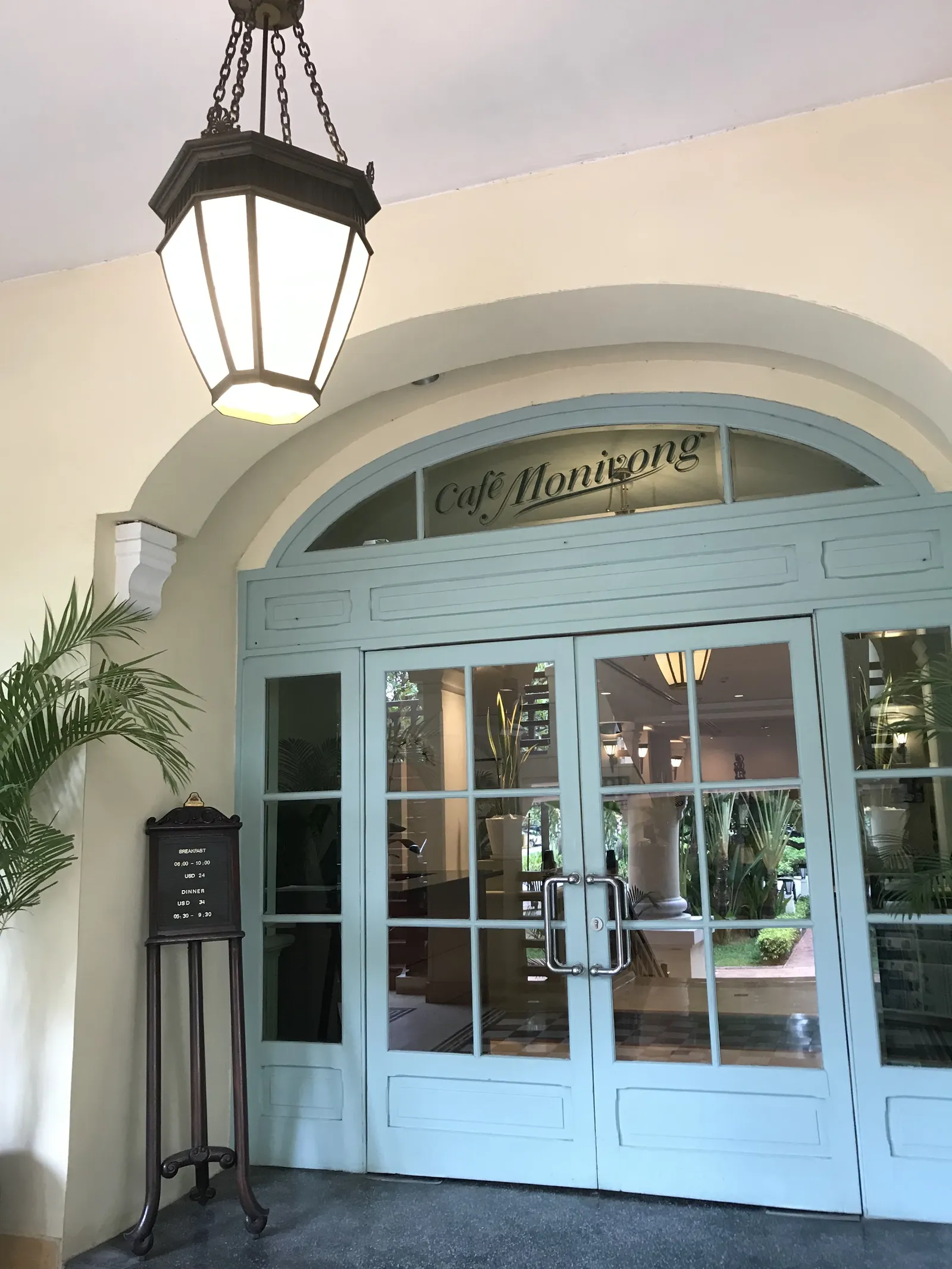 Raffles Hotel Le Royal — Exterior, Phnom Penh