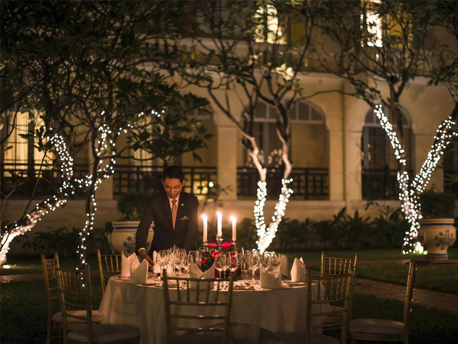 Raffles Hotel Le Royal — Exterior, Phnom Penh