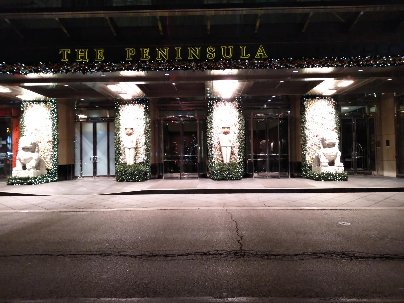The Peninsula Chicago — Exterior, Chicago