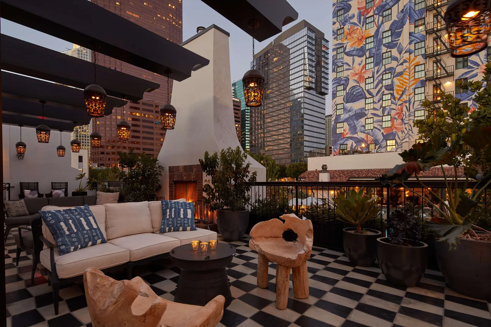 Hotel Figueroa — Exterior, Los Angeles