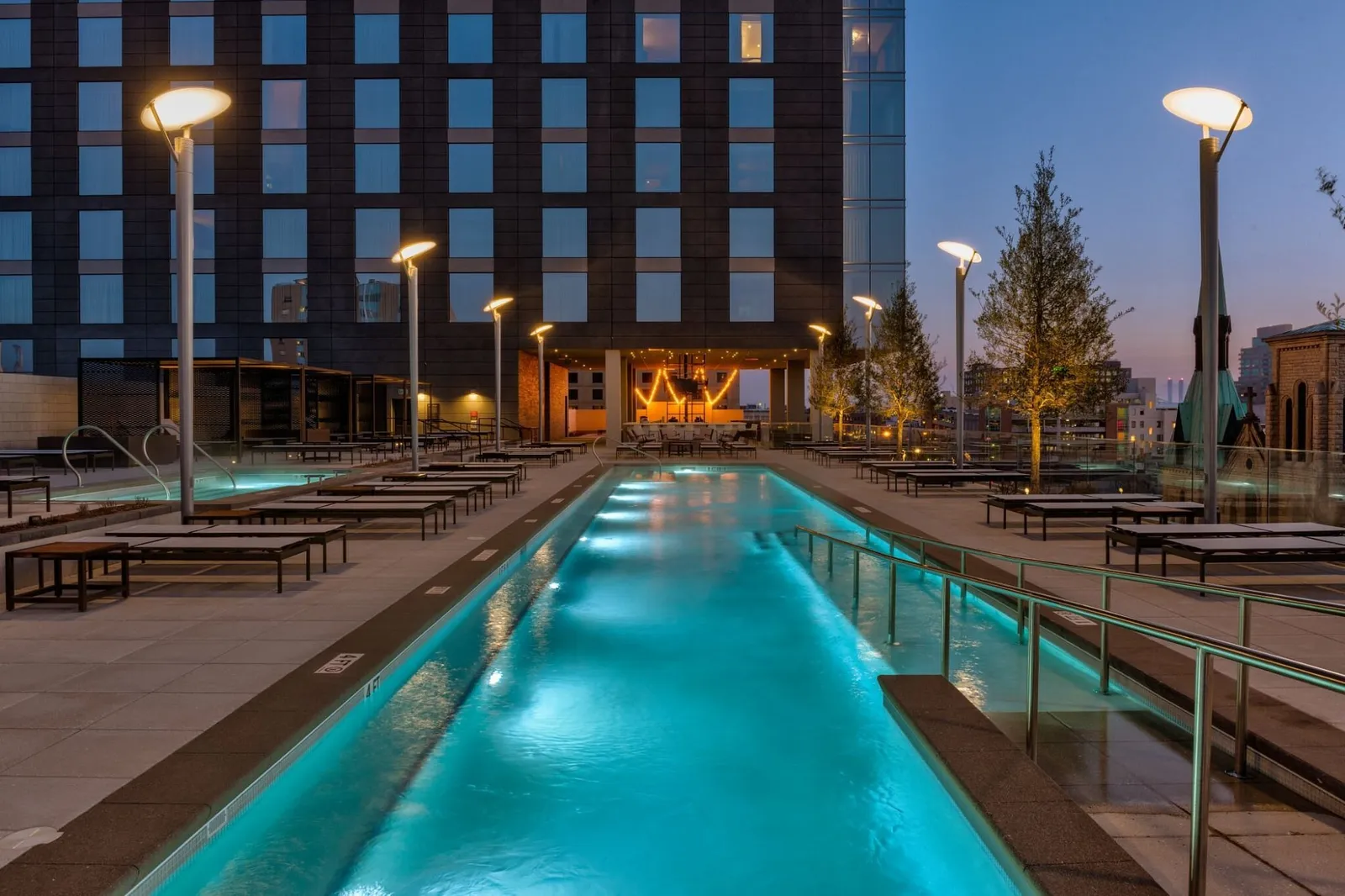 Omni Louisville Hotel — Exterior, Louisville