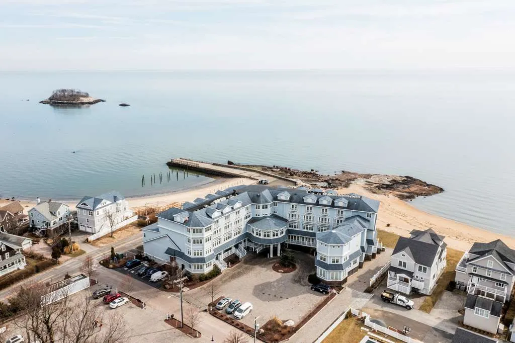 Madison Beach Hotel, Curio Collection by Hilton — Exterior, Madison