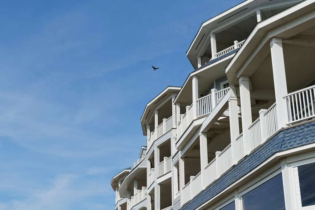 Madison Beach Hotel, Curio Collection by Hilton — Exterior, Madison