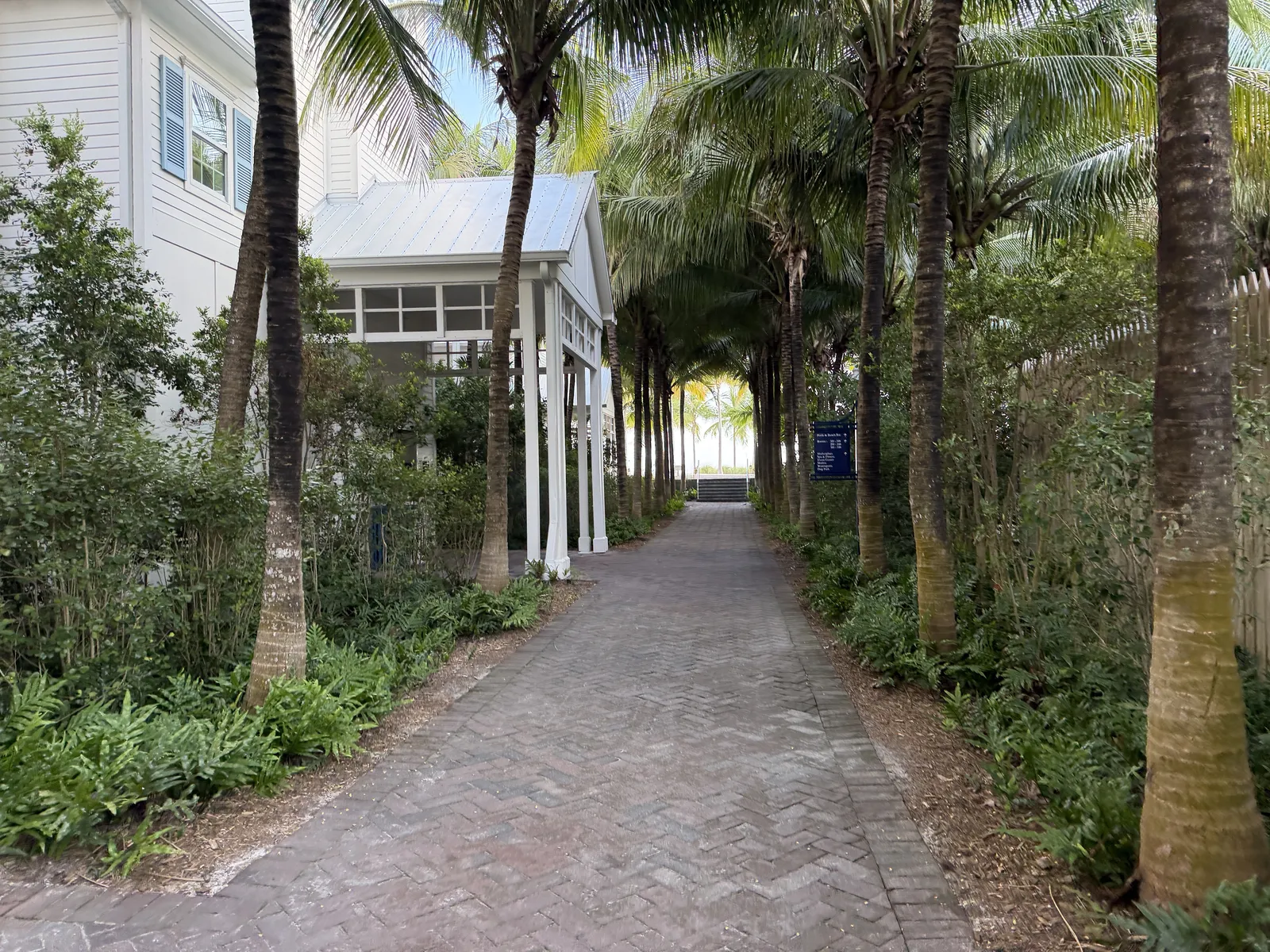 Isla Bella Beach Resort & Spa — Exterior, Marathon