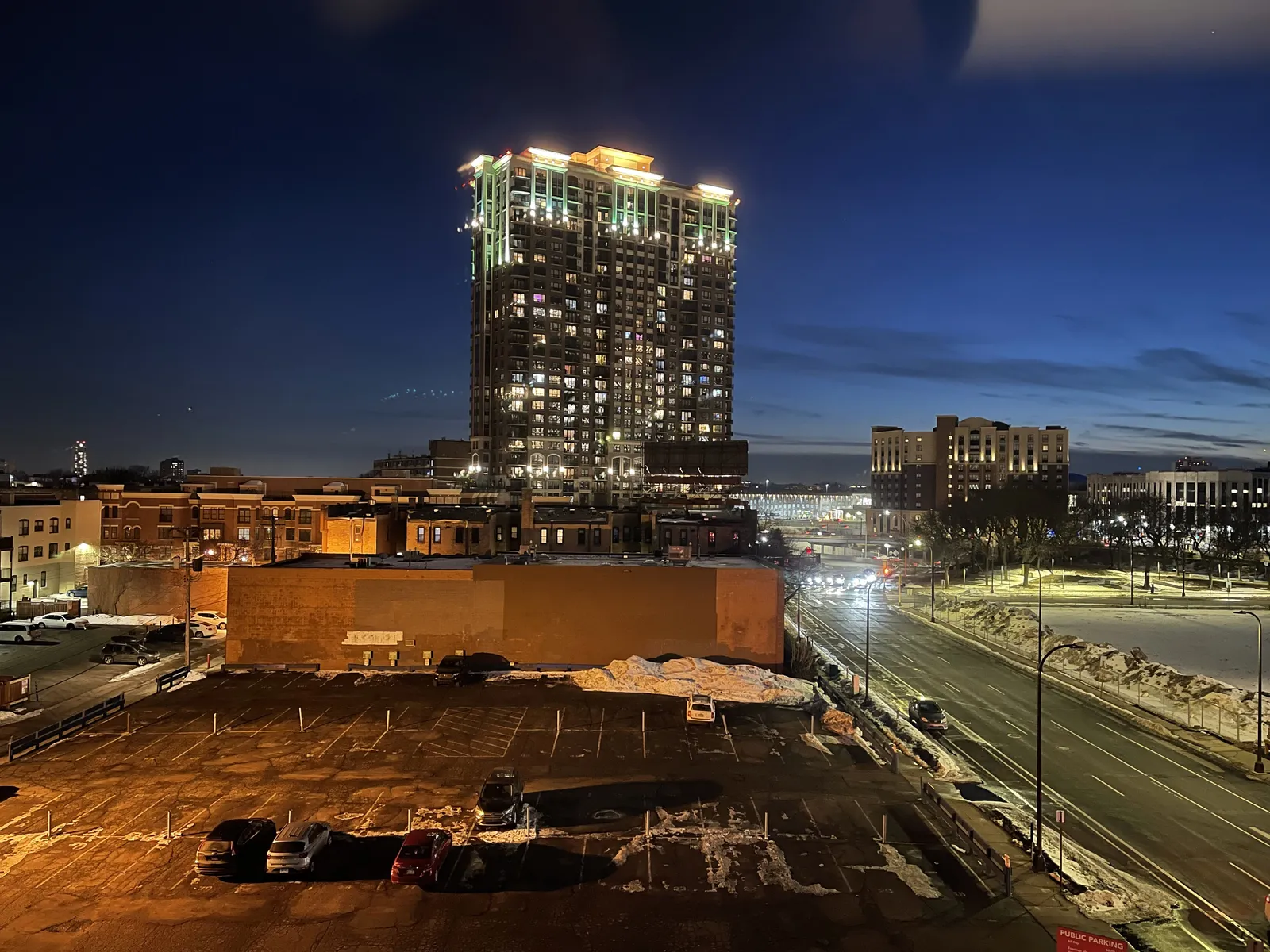 Elliot Park Hotel — Exterior, Minneapolis