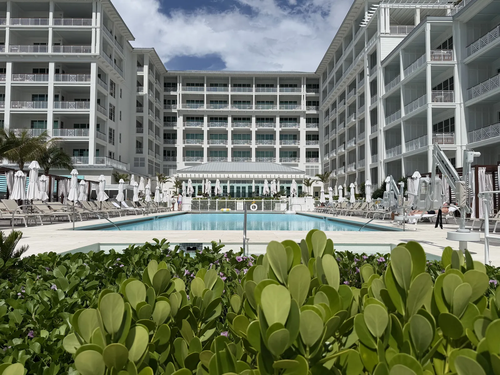 Naples Beach Club, a Four Seasons Resort — Exterior, Naples