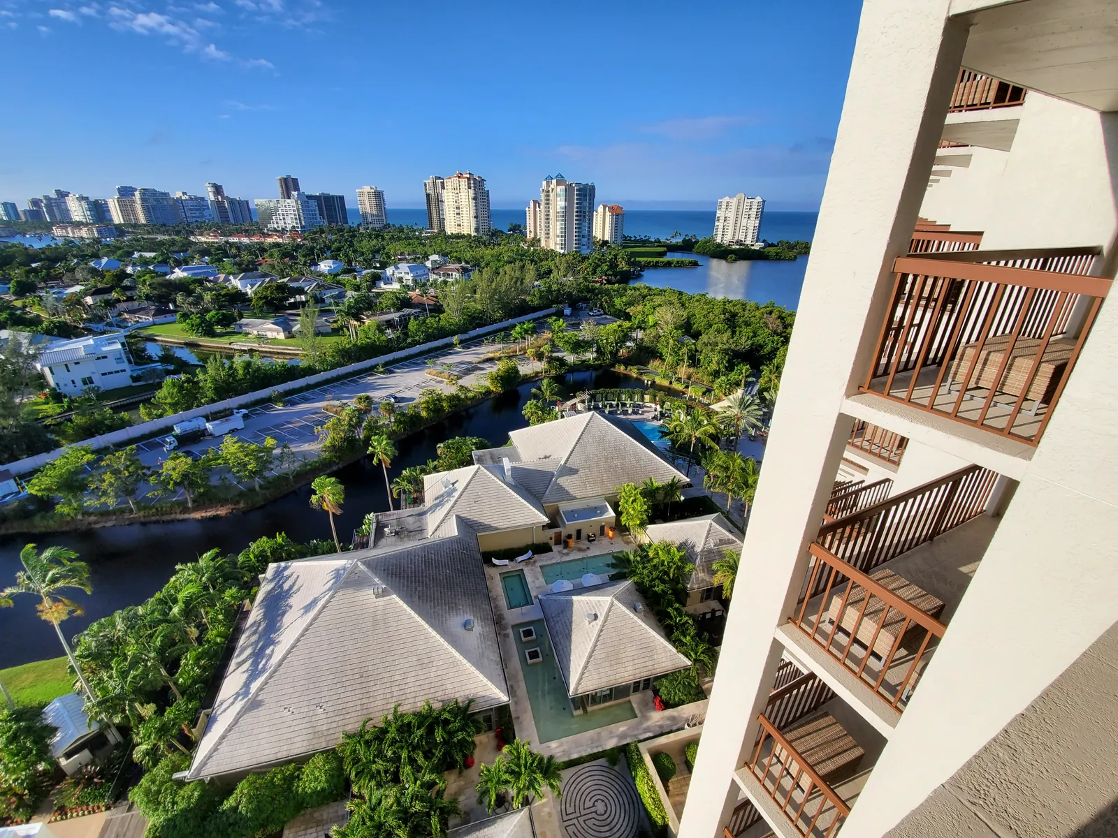 Naples Grande Beach Resort — Exterior, Naples