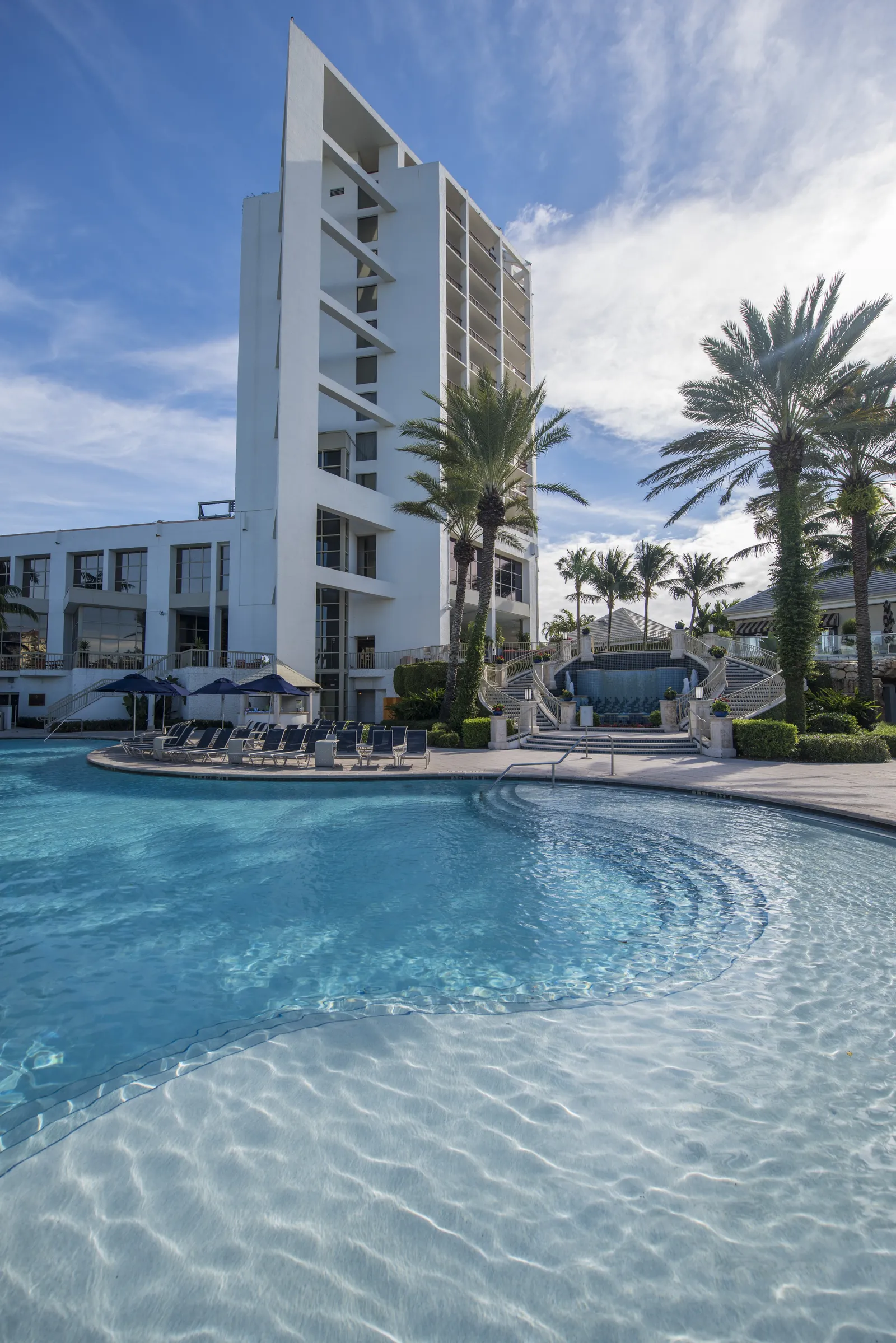 Naples Grande Beach Resort — Exterior, Naples