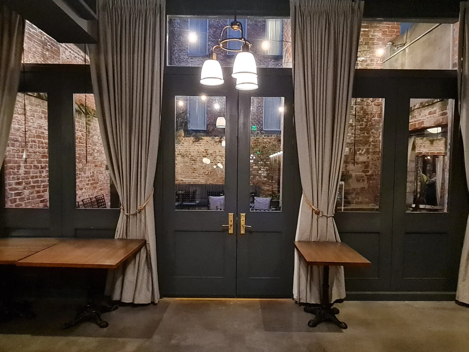 The Eliza Jane, Autograph Collection — Exterior, New Orleans