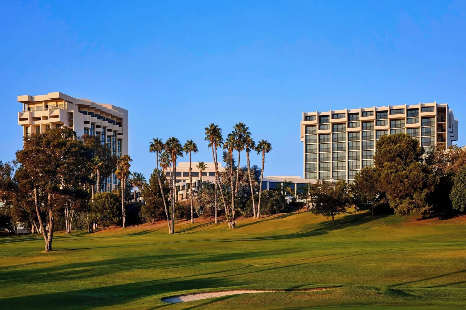 VEA Newport Beach, a Marriott Resort & Spa — Exterior, Newport Beach