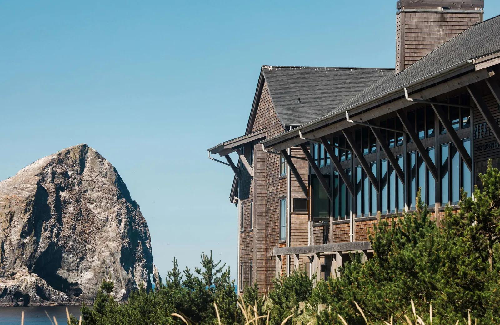 Headlands Coastal Lodge and Spa — Exterior, Pacific City